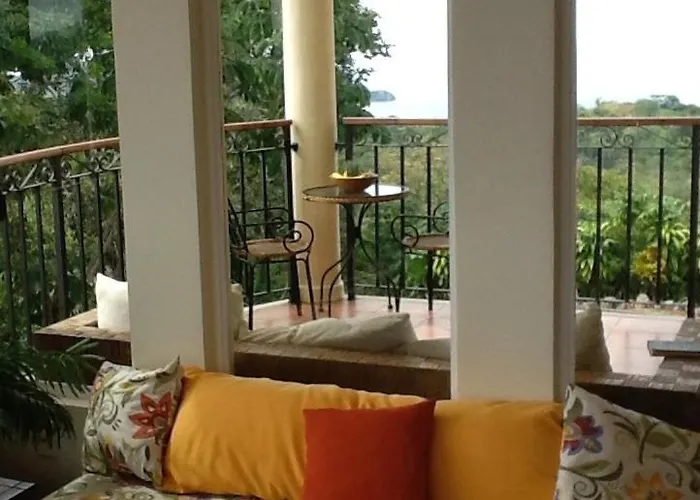 Casita Carolina Nuevo Colon